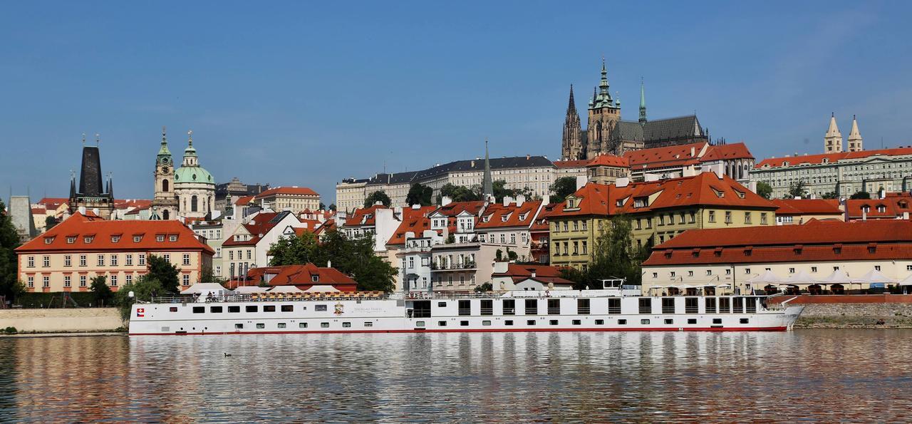 Отель Florentina Boat Прага Экстерьер фото