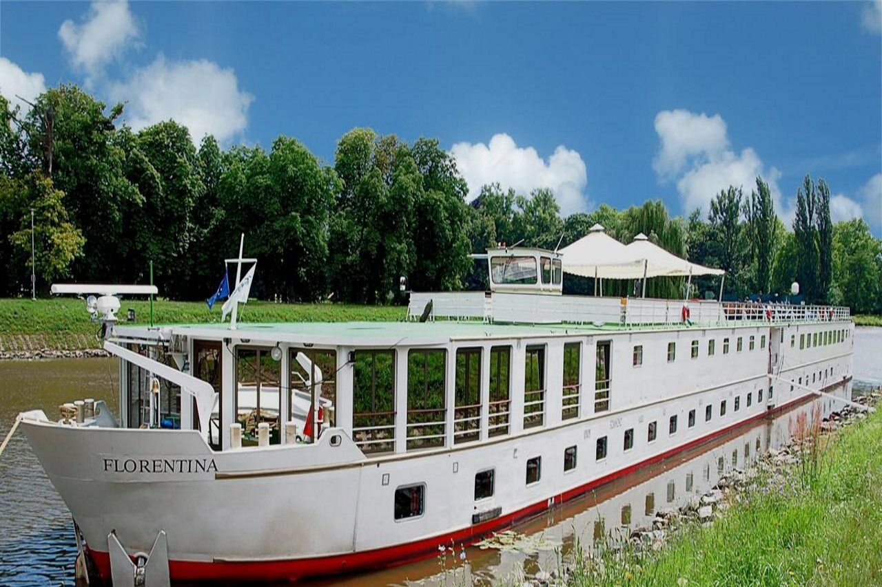 Florentina Boat Прага Экстерьер фото